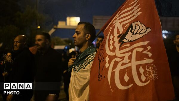 تلاقی اشک حق و صلابت ملت، امروز در تشییع قائد امت 
