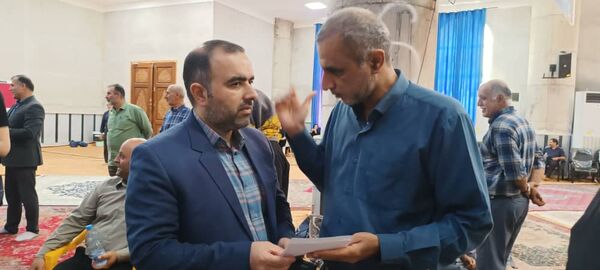 برپایی میز خدمت ادارات در مصلای نماز جمعه شهرستان محمودآباد
