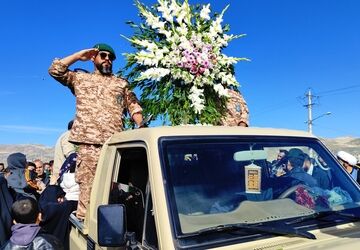 آغوش باز کامیارانی‌ها برای استقبال از شهید گمنام