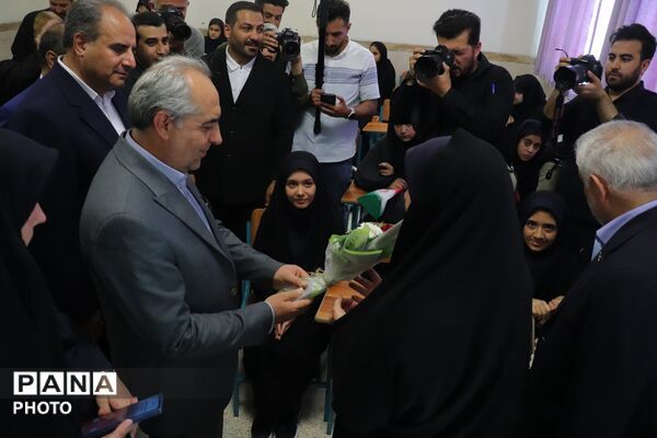 زنگ مهر و مقاومت در مدارس تبریز