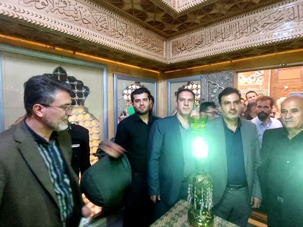 مراسم غبار روبی و زیارت ضریح مطهر سلطانعلی ابن امام محمد باقر (ع) در کربلای ایران 