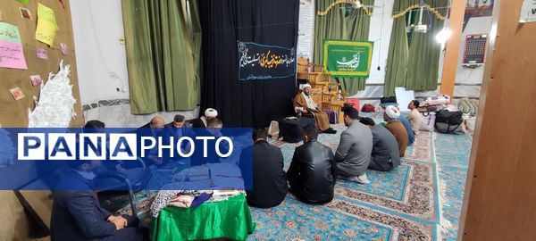 حضور ۷۲ دانش‌آموز دختر معتکف به نیت ۷۲ شهید کربلا در مسجد باب الحوائج شیروان