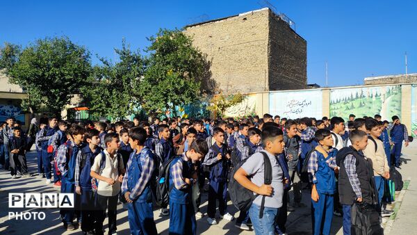 جشن روز اول مهر در مدرسه پسرانه شهدای فرهنگی شیروان