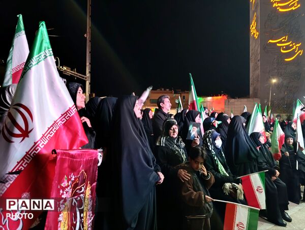حماسه همدلی ملت در مشهد مقدس