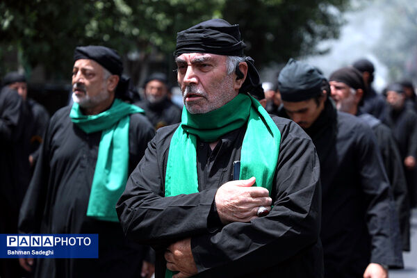 عزاداری روز تاسوعای حسینی در هیات سقاهای همدانی مقیم مرکز