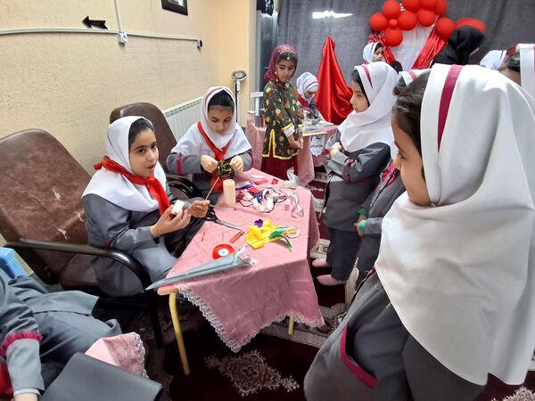 جشنواره ماها در مدرسه مصطفوی سامان 