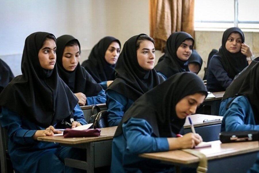 آموزش مجازی در دوران جنگ، تمرکز و تعاملات اجتماعی دانش‌آموزان را مختل می‌کند