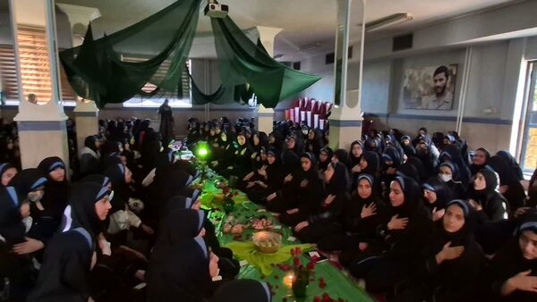 وقتی دبیرستان شهید همت بوی غربت حضرت مادر گرفت