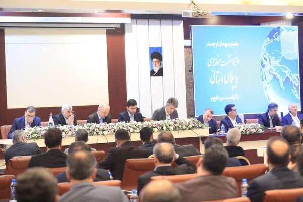 پنل همکاری‌های اقتصادی، استانی ، تجاری، سرمایه‌گذاری و مناطق آزاد