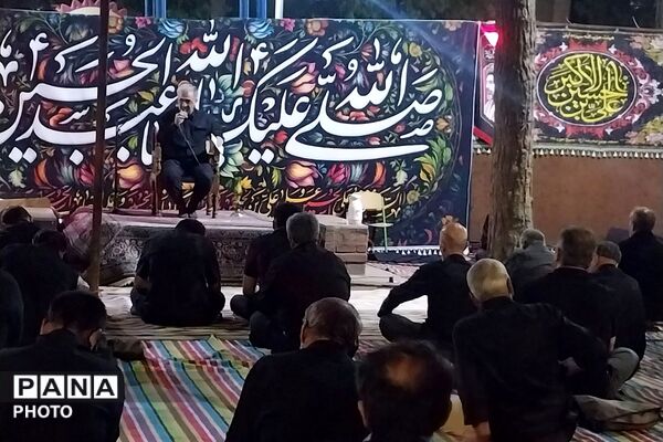 گردهمایی شبانه در محله ۱۳ آبان شهرری 