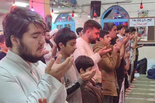 اولین روز حضور پسران ناحیه دو شهرری در مراسم معنوی اعتکاف 