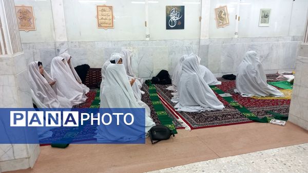 مراسم افطار در مدرسه محمودیه ۱۷خیامی