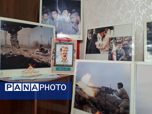 بزرگداشت یاد شهدای دفاع مقدس در دبستان دخترانه نوفل لوشاتو ناحیه سه