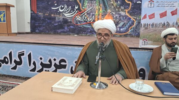 اعزام دانش‌آموزان پسر آشخانه به راهیان نور 