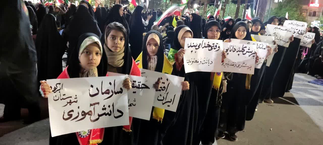 فعالیت دانش‌آموزان پیشتاز در موکب سازمان دانش‌آموزی ابرکوه