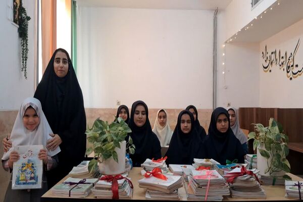 پویش «کتابت را به آینده بسپار» در دبیرستان شهید خسروی زارچ