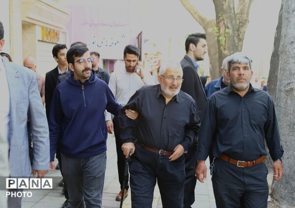 مراسم تشییع پیکر معلم و شاعر نامدار «باریشماز»