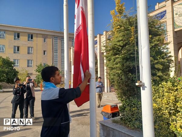 طنین زنگ «مهر، ایثار و شهادت» در هنرستان دارالفنون مشهد