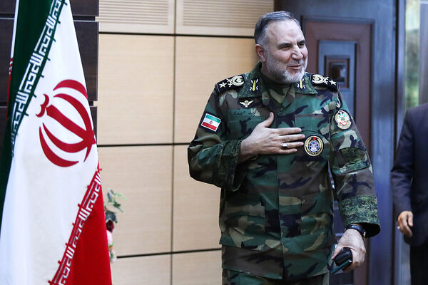نشست خبری فرمانده نزاجا به مناسبت روز ارتش