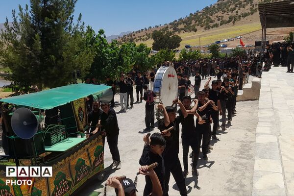 طنین «یا حسین» در آستان امامزاده قنبر عبدال