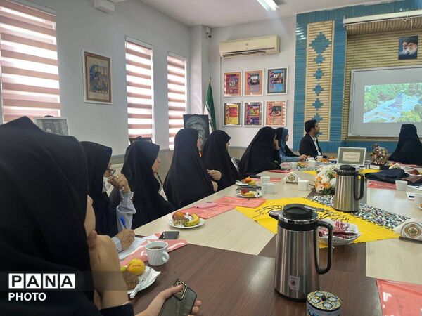 جلسه  هم اندیشی کارشناس مسولان فرهنگی وهنری استان خراسان رضوی