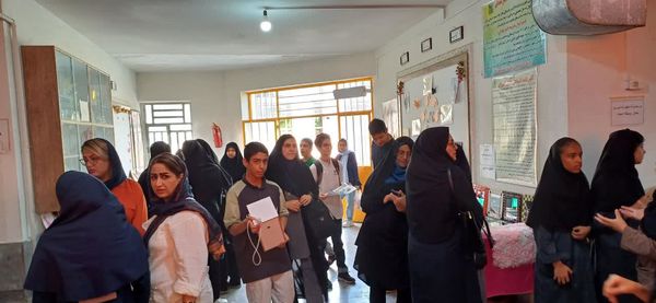 ایجاد محیط پویا وخلاق باطرح بوم در مدارس 