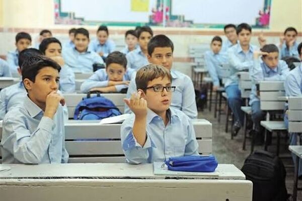 رسالت معلم، تربیت نسلی مسئولیت‌پذیر و اثرگذار است