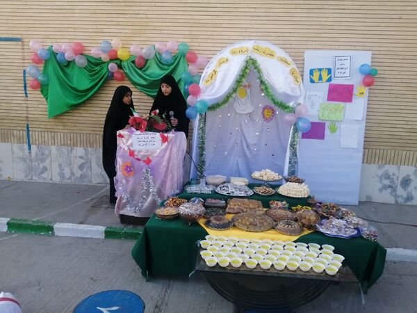 جشن ولادت حضرت زینب(س) و بزرگداشت روز پرستار در دبستان تکتم
