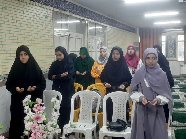 جشن میلاد بانوی صبر و شجاعت در دبیرستان شهید بهشتی