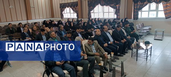 اولین نشست هم‌اندیشی مدیران مدارس مقطع متوسطه اول شهرستان تربت حیدریه 