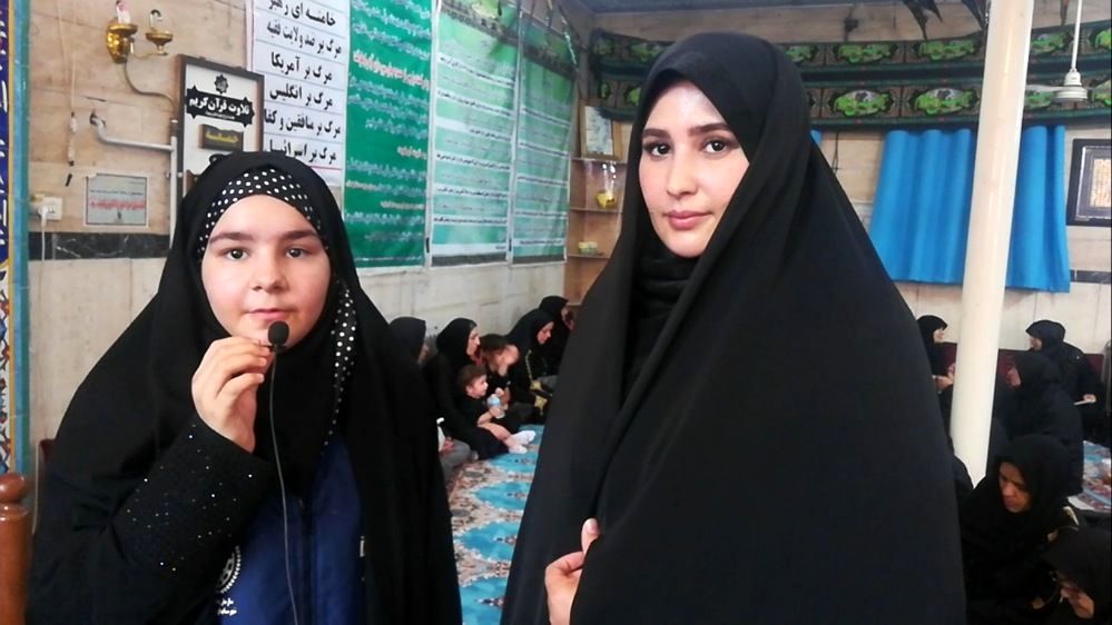 حضور پرشور و زینب‌گونه بانوان در مراسم پیاده روی اربعین