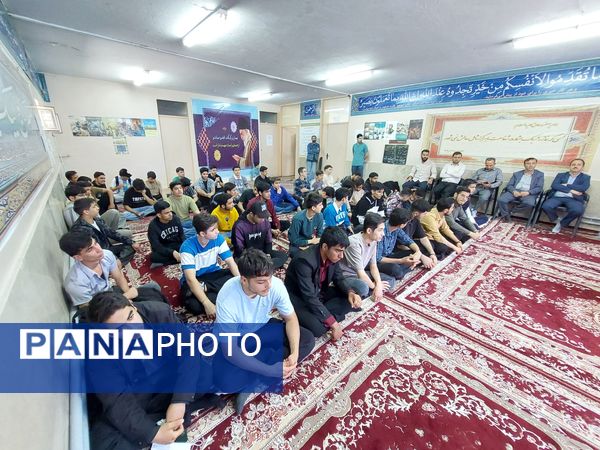 مراسم تجلیل از ستارگان دبیرستان عابدینی خرم ملارد 