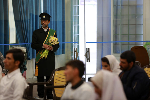 مراسم جشن ازدواج به‌مناسبت نیمه شعبان در مسجد جمکران