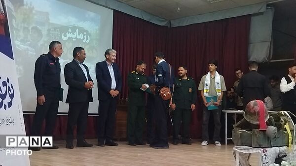 همایش نوجوان مبارز در سالن مهر تابان نیشابور-۲