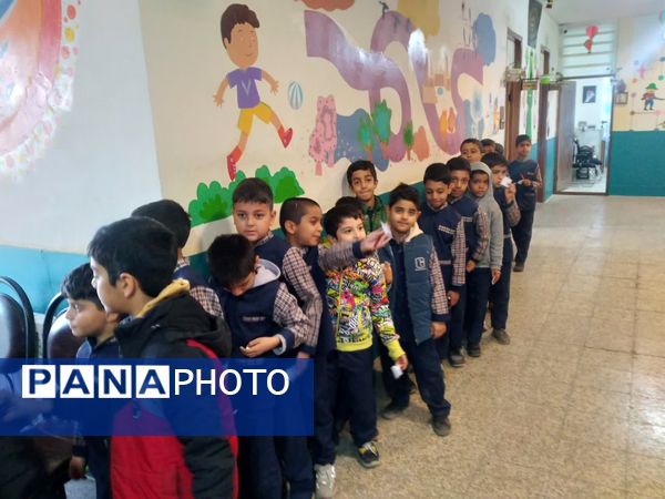 نشاط انتخاباتی و رای گیری شواری دانش‌آموزی در دبستان پسرانه حضرت قاسم(ع)