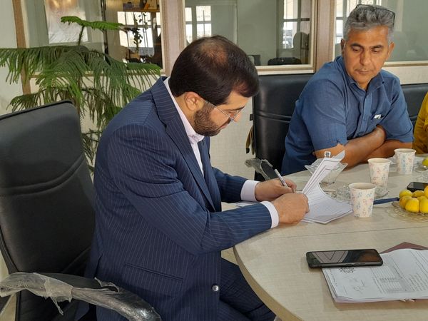 نشست تفاهم‌نامه مجمع خیرین مدرسه‌ساز، با اداره آموزش و پروش شهرستان ملارد