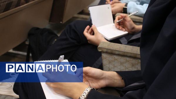 دوره آموزش خبر نویسی دختران ناحیه ۲ کرمان