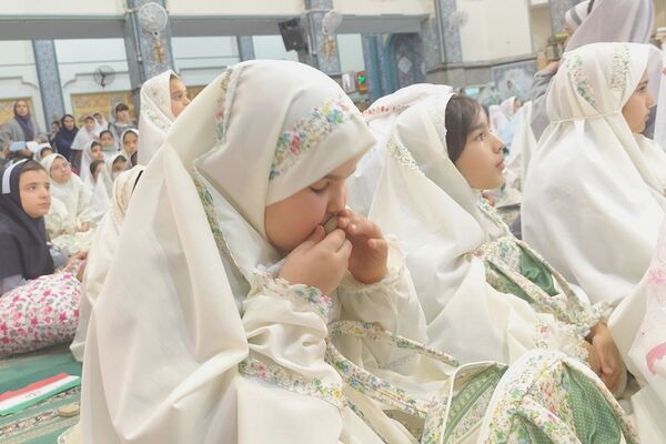 جشن تکلیف؛ لبخند بندگی در قاب تصویر
