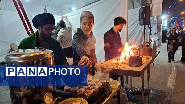 جلوه‌های پذیرایی موکب‌ها از زائران جشن‌های نیمه شعبان