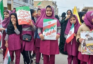 حضور پرشور دانش‌آموزان شهرستان چرام در راهپیمایی یوم‌الله ۲۲ بهمن