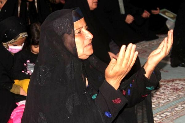 حضور پرشور مردم شهرستان مارگون در مراسم نخستین شب قدر