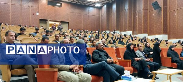 مراسم تجلیل از برگزیدگان نوجوان سالم