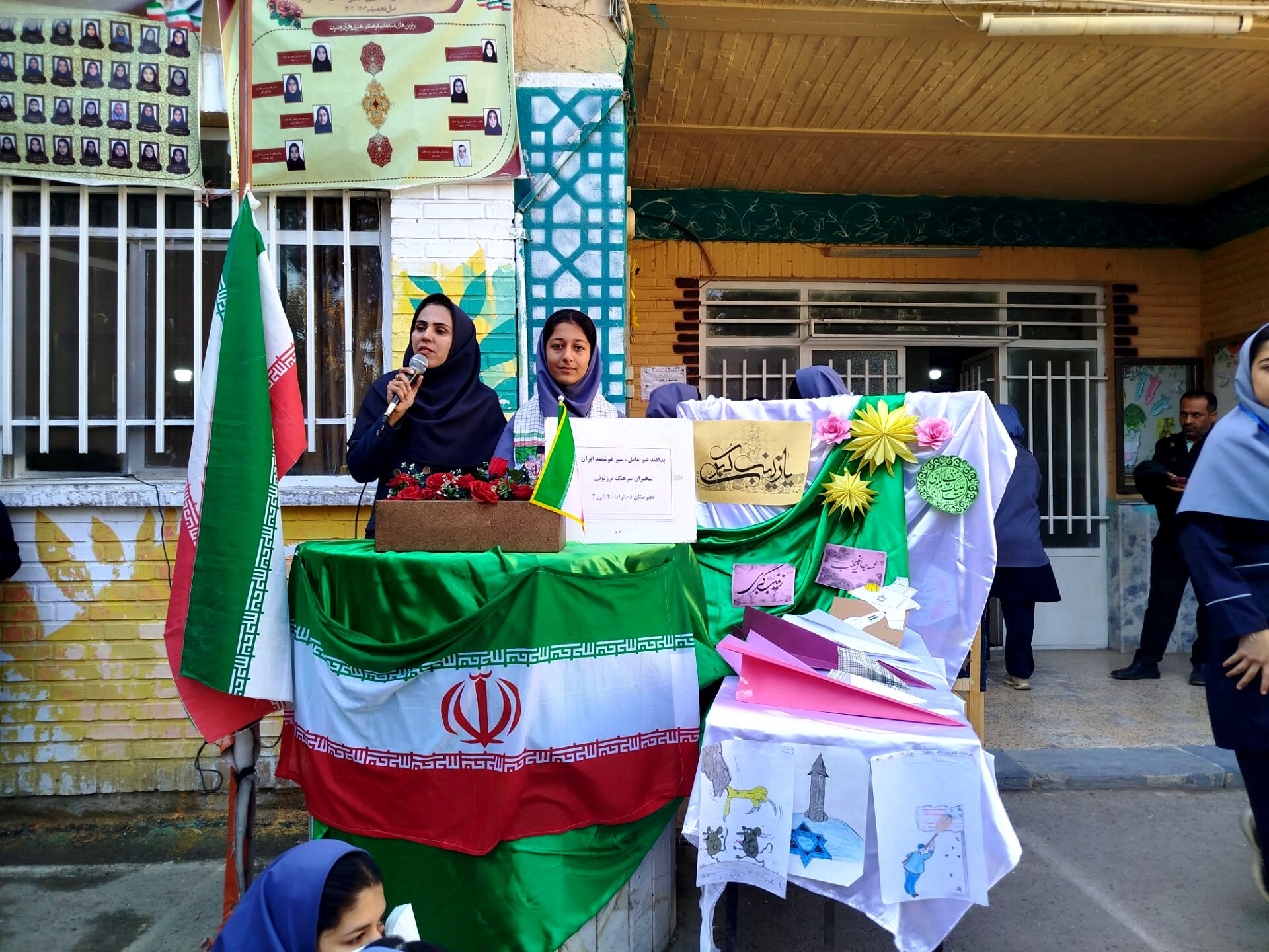 جشن ولادت حضرت زینب در دبیرستان دخترانه دانشور 2 