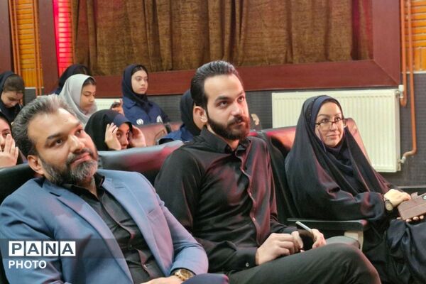 تبیین اهمیت رسانه در تربیت