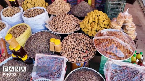 رونق اقتصاد روستایی و معرفی ارقام انگور در جشنواره هزاوه
