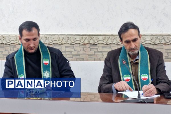 کارگاه آموزشی پیشتازان ویژه معاونین و مربیان پرورشی منطقه قرچک