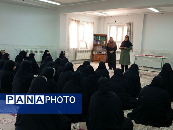 تیم مشاوره استان در هنرستان حضرت زهرا(س) شهرستان بن