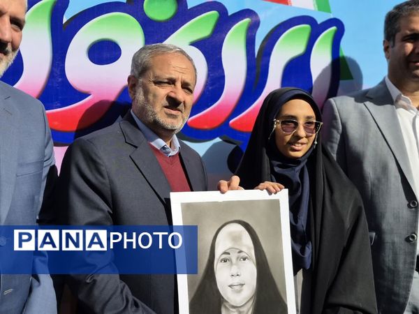 صدای انقلاب طنین انداز شد