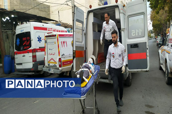 مانور زلزله در مدارس پیشوا «با شعار مدرسه ایمن، جامعه تاب آور»