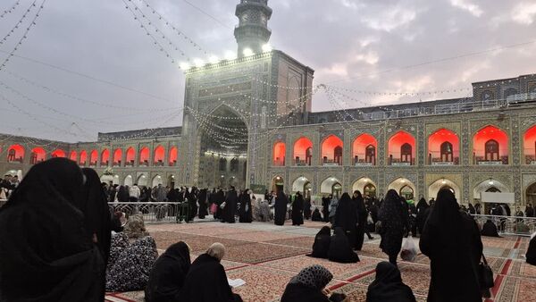 حرم سلطان طوس سیاه‌پوش شد